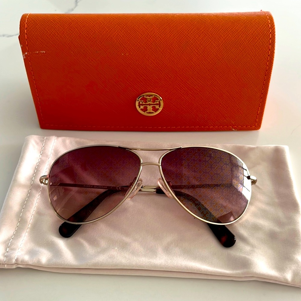 Tory Burch aviators
